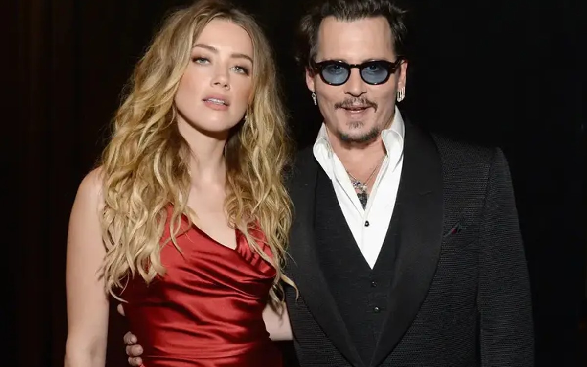 Star hero Johnny Depp defamation suit against his ex wife for Rs 380 crores