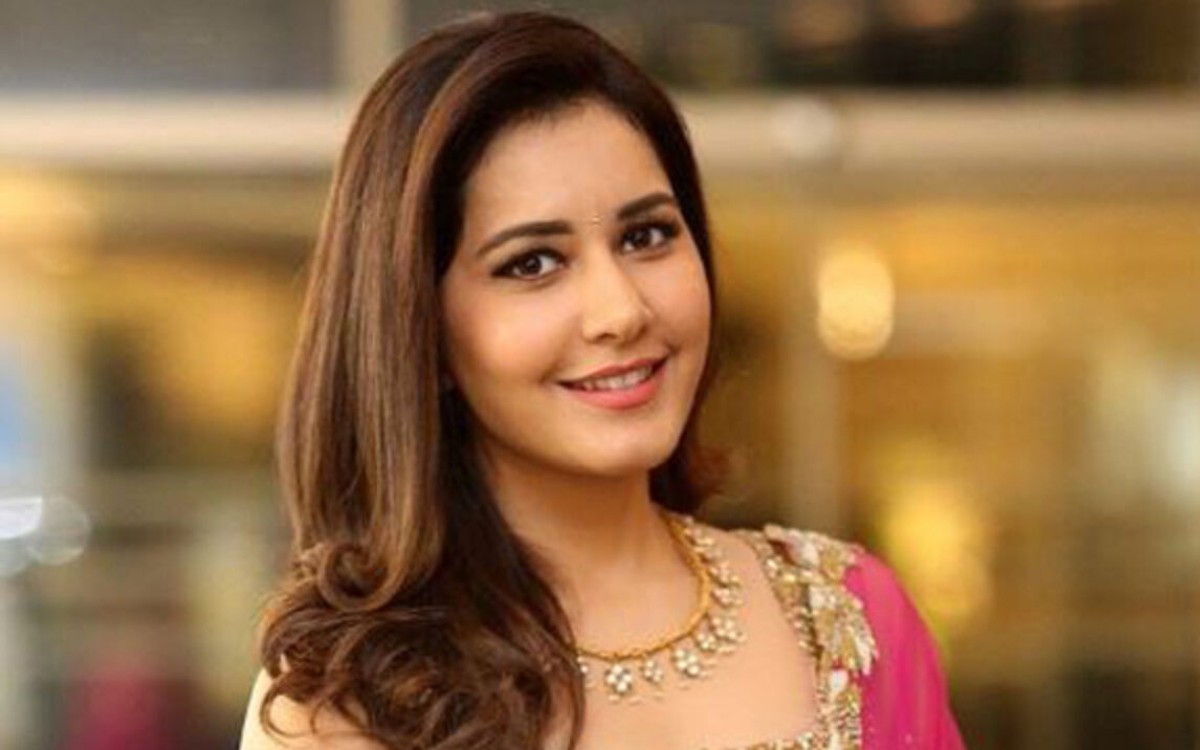 Rashi Khanna clarifies recent comments she made on the south Indian film industry