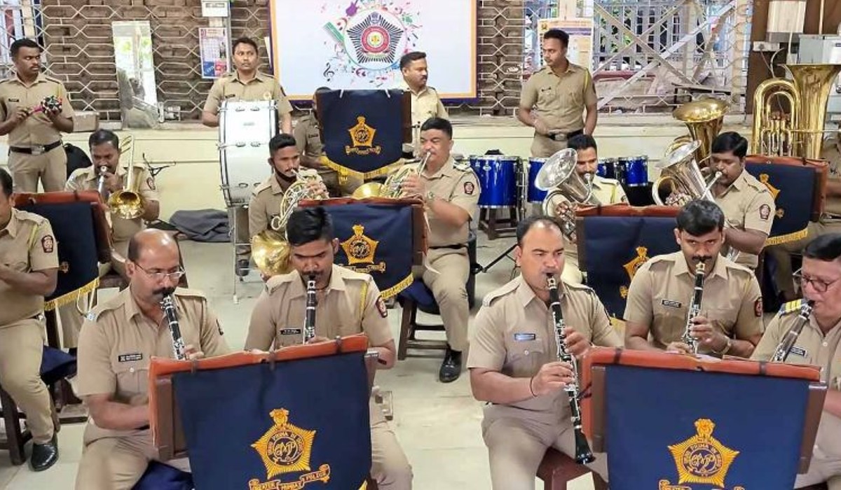 PUSHPA SRIVALLI SONG PLAYED BY MUMBAI POLICE BAND
